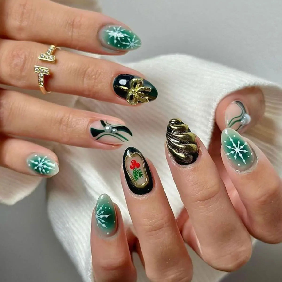 Festive Fantasy Nails™
